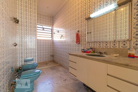 Casa à venda com 385m², 4 quartos e 3 vagasBanheiro Social