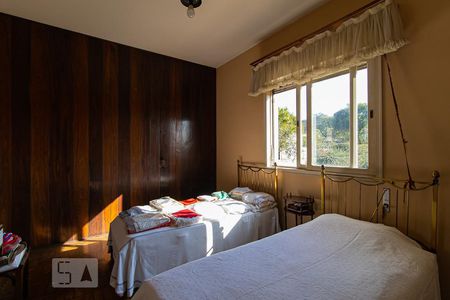 Casa à venda com 385m², 4 quartos e 3 vagasSuíte 2