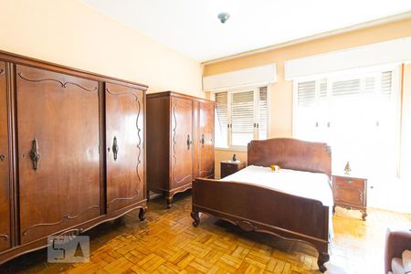 Casa à venda com 385m², 4 quartos e 3 vagasSuíte 1