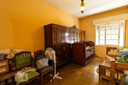 Casa à venda com 385m², 4 quartos e 3 vagasQuarto