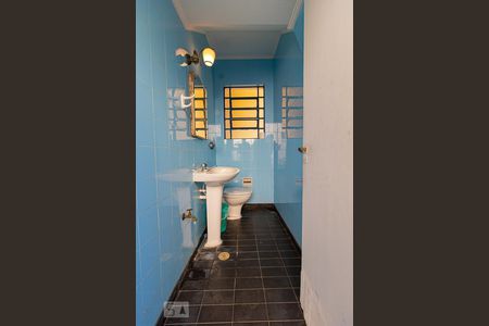 Casa à venda com 385m², 4 quartos e 3 vagasBanheiro de Serviço