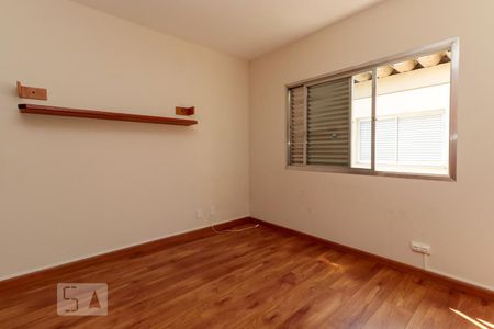 Casa à venda com 230m², 6 quartos e 2 vagasQuarto 3