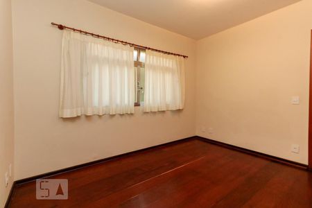 Sala de jantar de casa à venda com 6 quartos, 230m² em Vila Madalena, São Paulo