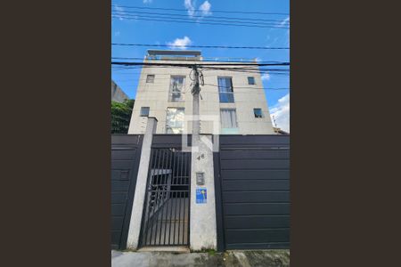 Apartamento para alugar com 50m², 2 quartos e 1 vaga Apartamento para alugar com 50m², 2 quartos e 1 vagaFachada