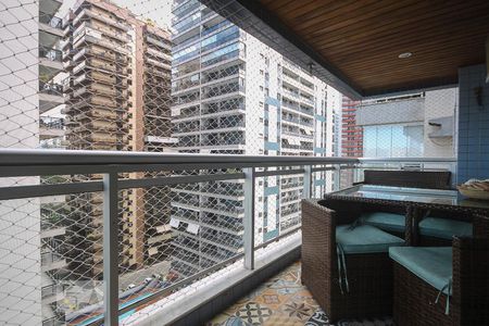 Varanda de apartamento para alugar com 2 quartos, 100m² em Barra da Tijuca, Rio de Janeiro