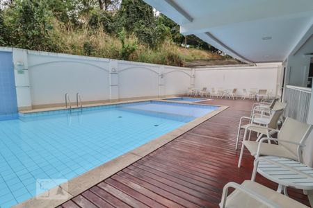 Apartamento para alugar com 76m², 2 quartos e 1 vaga Apartamento para alugar com 76m², 2 quartos e 1 vagaÁrea comum - Piscina