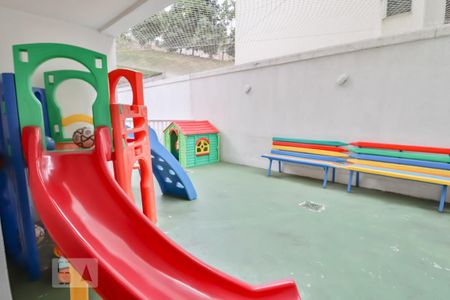 Apartamento para alugar com 76m², 2 quartos e 1 vaga Apartamento para alugar com 76m², 2 quartos e 1 vagaÁrea Comum - Playground