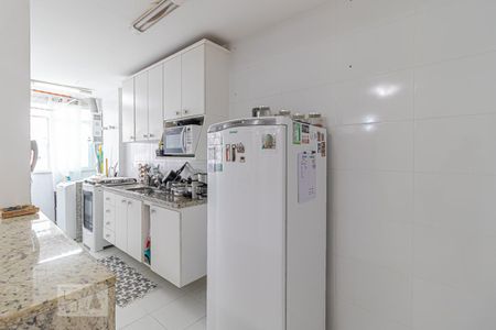 Apartamento para alugar com 76m², 2 quartos e 1 vaga Apartamento para alugar com 76m², 2 quartos e 1 vagaCozinha e Área de Serviço