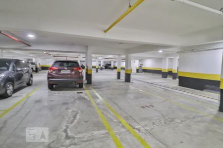 Apartamento para alugar com 76m², 2 quartos e 1 vaga Apartamento para alugar com 76m², 2 quartos e 1 vagaGaragem