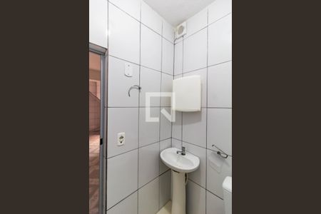 Banheiro de casa para alugar com 1 quarto, 20m² em Jardim Matarazzo, São Paulo