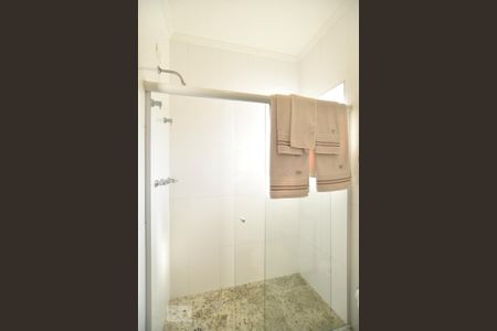 Casa para alugar com 240m², 3 quartos e 4 vagasBanheiro da suite 3