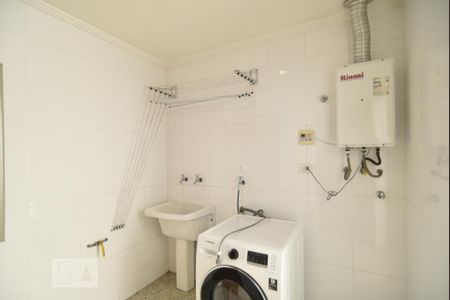 Casa para alugar com 240m², 3 quartos e 4 vagasÁrea de serviço