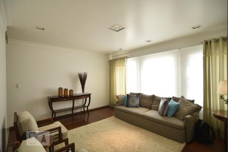 Sala 1 de casa para alugar com 3 quartos, 240m² em Tatuapé, São Paulo