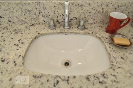 Casa para alugar com 240m², 3 quartos e 4 vagasBanheiro da suite 3