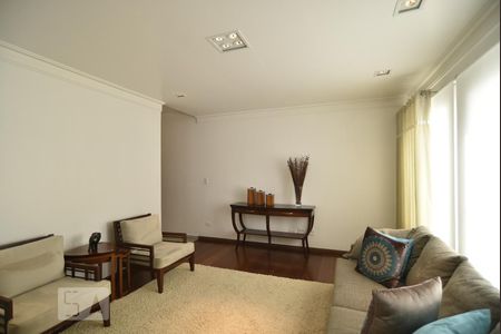 Sala 1 de casa para alugar com 3 quartos, 240m² em Tatuapé, São Paulo