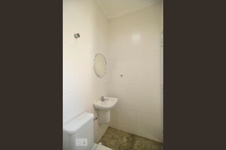 Casa para alugar com 240m², 3 quartos e 4 vagasBanheiro de serviço