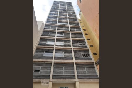 Apartamento para alugar com 76m², 3 quartos e sem vaga Apartamento para alugar com 76m², 3 quartos e sem vagaFachada