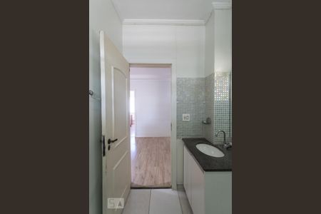 Apartamento para alugar com 76m², 3 quartos e sem vaga Apartamento para alugar com 76m², 3 quartos e sem vagaBanheiro