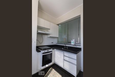 Apartamento para alugar com 76m², 3 quartos e sem vaga Apartamento para alugar com 76m², 3 quartos e sem vagaCozinha