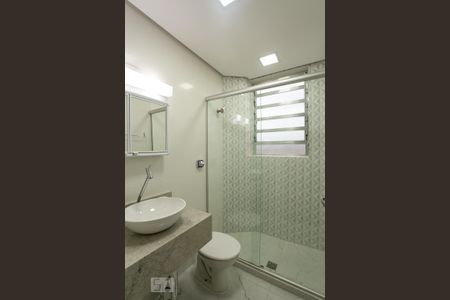 Banheiro Corredor de apartamento à venda com 2 quartos, 80m² em Farroupilha, Porto Alegre