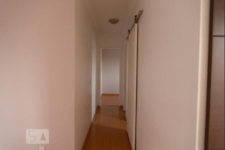 Corredor de apartamento à venda com 2 quartos, 49m² em Jardim Vila Formosa, São Paulo