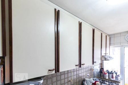 Apartamento à venda com 75m², 2 quartos e 2 vagasCozinha - Armários