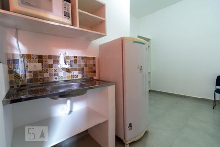 Quarto de kitnet/studio para alugar com 1 quarto, 12m² em Vila Gomes, São Paulo