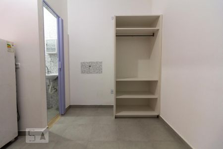 Quarto de kitnet/studio para alugar com 1 quarto, 12m² em Vila Gomes, São Paulo
