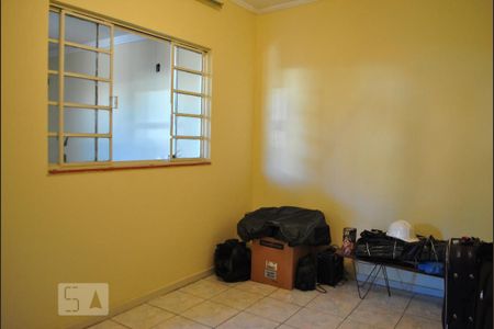 Casa à venda com 160m², 4 quartos e 4 vagasQuarto de Serviço