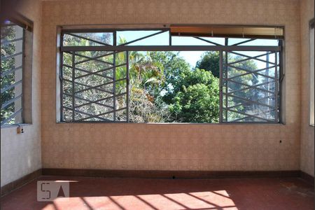 Sala de Estar de casa à venda com 4 quartos, 160m² em Vila Liviero, São Paulo