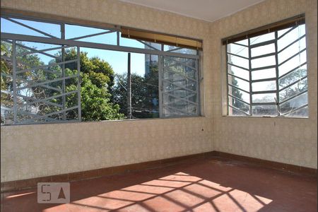 Sala de Estar de casa à venda com 4 quartos, 160m² em Vila Liviero, São Paulo