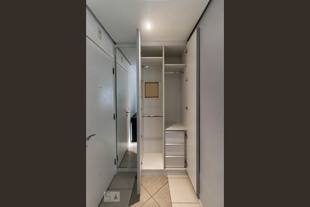 Sala/Quarto/Cozinha de kitnet/studio à venda com 1 quarto, 31m² em Vila Nova Conceição, São Paulo