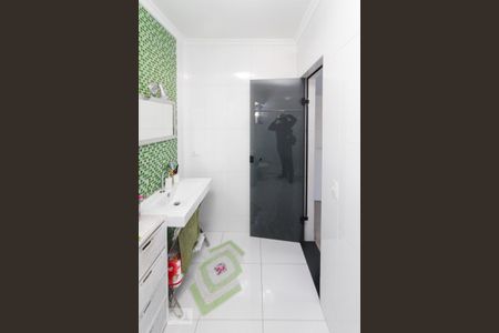 Casa à venda com 225m², 3 quartos e 2 vagas Casa à venda com 225m², 3 quartos e 2 vagasBanheiro de Suite