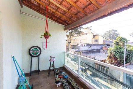 Casa à venda com 225m², 3 quartos e 2 vagas Casa à venda com 225m², 3 quartos e 2 vagasVaranda da Sala