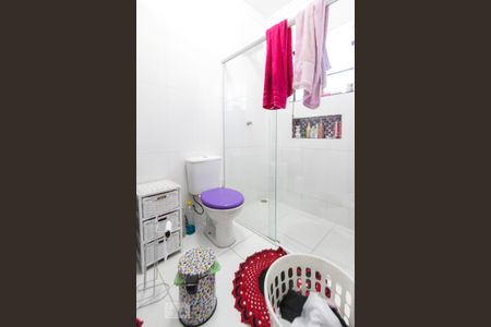 Casa à venda com 225m², 3 quartos e 2 vagas Casa à venda com 225m², 3 quartos e 2 vagasBanheiro Suite 02