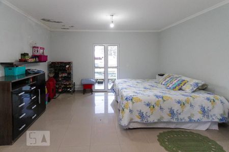 Casa à venda com 225m², 3 quartos e 2 vagas Casa à venda com 225m², 3 quartos e 2 vagasSuite