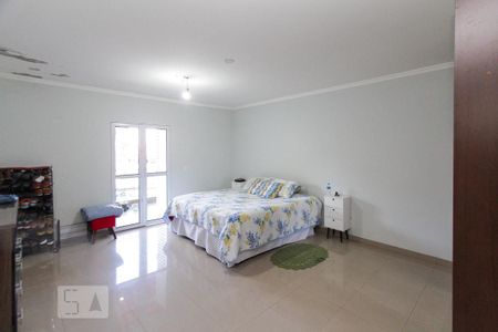 Casa à venda com 225m², 3 quartos e 2 vagas Casa à venda com 225m², 3 quartos e 2 vagasSuite