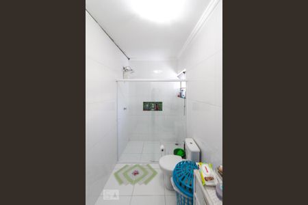 Casa à venda com 225m², 3 quartos e 2 vagas Casa à venda com 225m², 3 quartos e 2 vagasBanheiro de Suite