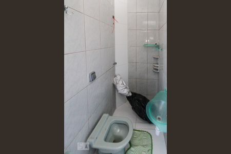 Casa à venda com 225m², 3 quartos e 2 vagas Casa à venda com 225m², 3 quartos e 2 vagasbanheiro