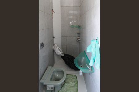 Casa à venda com 225m², 3 quartos e 2 vagas Casa à venda com 225m², 3 quartos e 2 vagasbanheiro