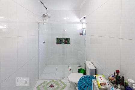 Casa à venda com 225m², 3 quartos e 2 vagas Casa à venda com 225m², 3 quartos e 2 vagasBanheiro de Suite