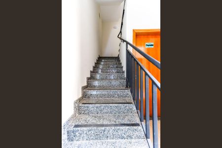 Apartamento à venda com 30m², 1 quarto e sem vaga Apartamento à venda com 30m², 1 quarto e sem vagaÁrea Comum - Escadas Entrada