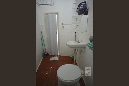 Banheiro Social de kitnet/studio para alugar com 1 quarto, 34m² em Centro, Rio de Janeiro