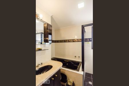 Apartamento à venda com 187m², 4 quartos e 3 vagasBanheiro