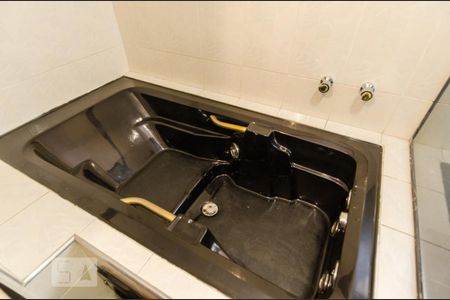 Apartamento à venda com 187m², 4 quartos e 3 vagasBanheiro