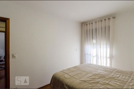 Apartamento à venda com 187m², 4 quartos e 3 vagasQuarto 2