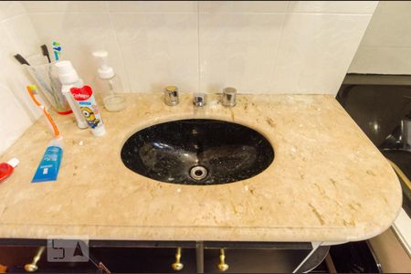 Apartamento à venda com 187m², 4 quartos e 3 vagasBanheiro