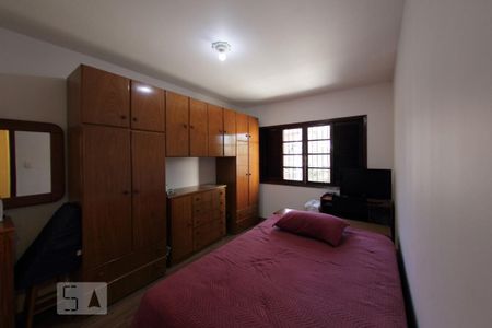 Casa à venda com 148m², 3 quartos e 3 vagasSuíte