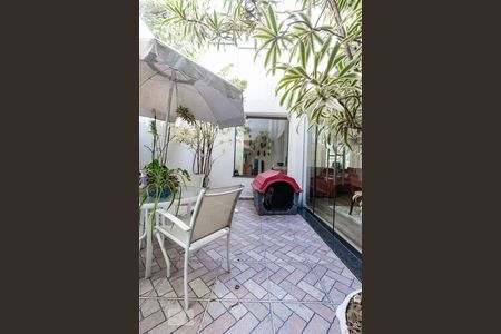 Jardim de Inverno de casa à venda com 3 quartos, 220m² em Campo Belo, São Paulo