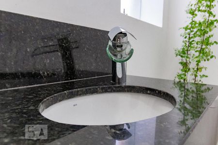 Casa à venda com 220m², 3 quartos e 2 vagasLavabo